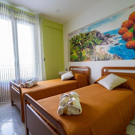 Casa Vacanze Dell'Angelo San Mauro Castelverde Extérieur photo